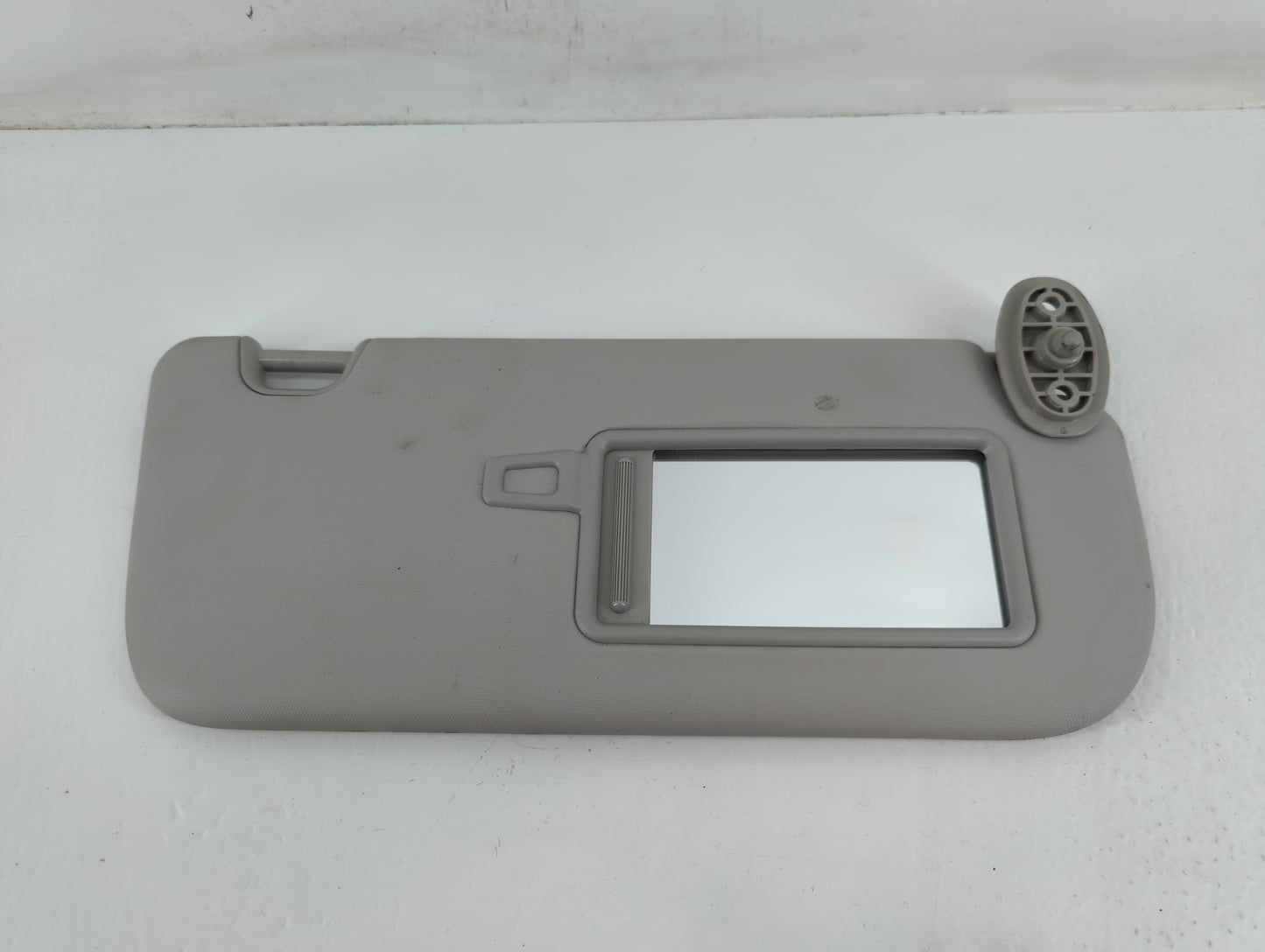 2014-2019 Kia Soul Sun Visor Shade Replacement Passenger Right Mirror Fits Fits 2014 2015 2016 2017 2018 2019 OEM Used Auto Parts - Oemusedautoparts1.com