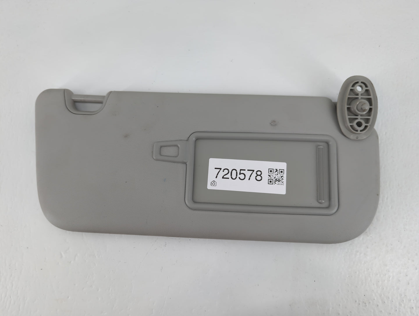 2014-2019 Kia Soul Sun Visor Shade Replacement Passenger Right Mirror Fits Fits 2014 2015 2016 2017 2018 2019 OEM Used Auto Parts - Oemusedautoparts1.com