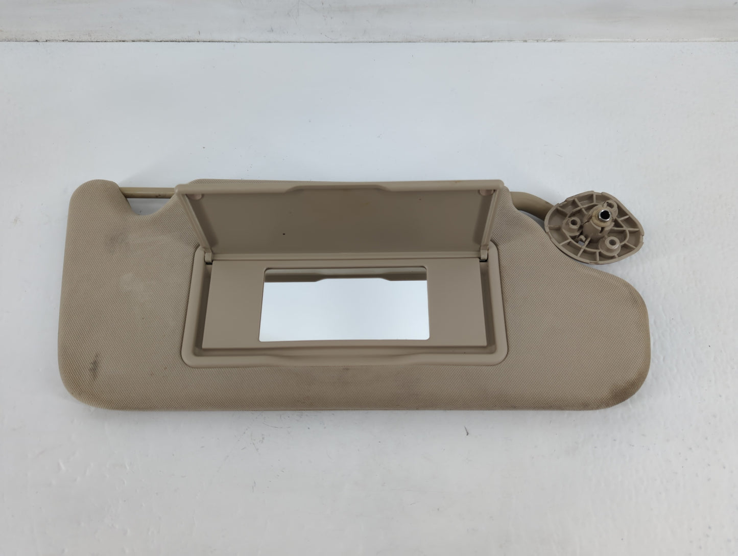 2006-2016 Chevrolet Impala Sun Visor Shade Replacement Passenger Right Mirror Fits OEM Used Auto Parts - Oemusedautoparts1.com