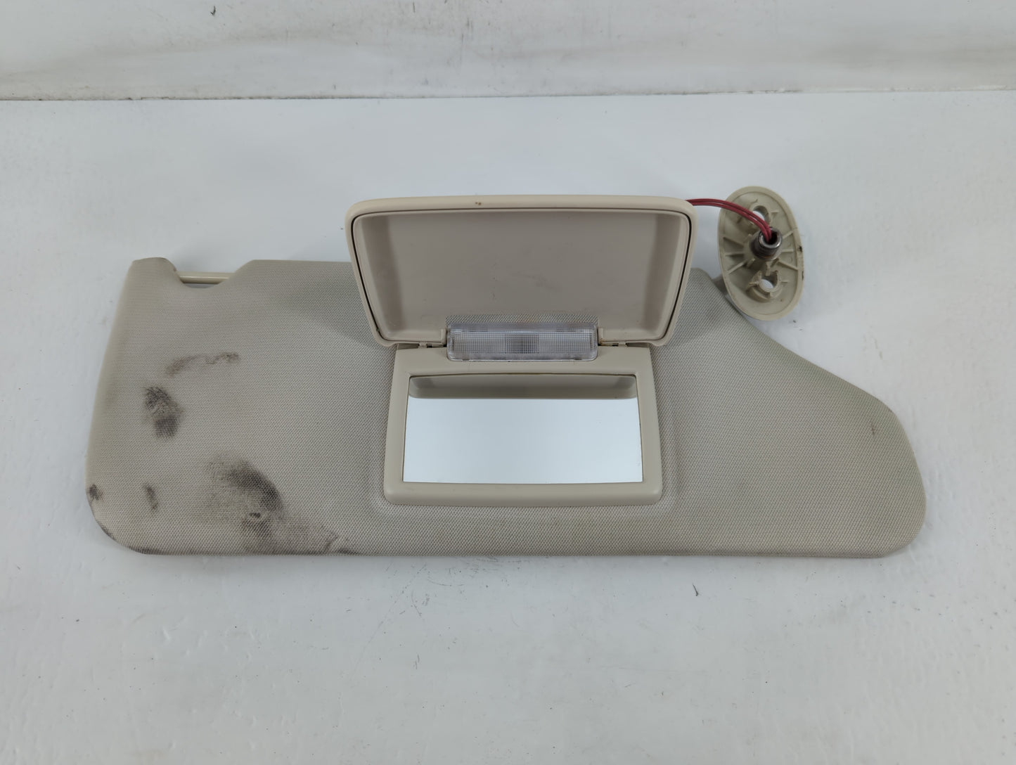 2008-2012 Jeep Liberty Sun Visor Shade Replacement Passenger Right Mirror Fits Fits 2008 2009 2010 2011 2012 OEM Used Auto Parts - Oemusedautoparts1.com