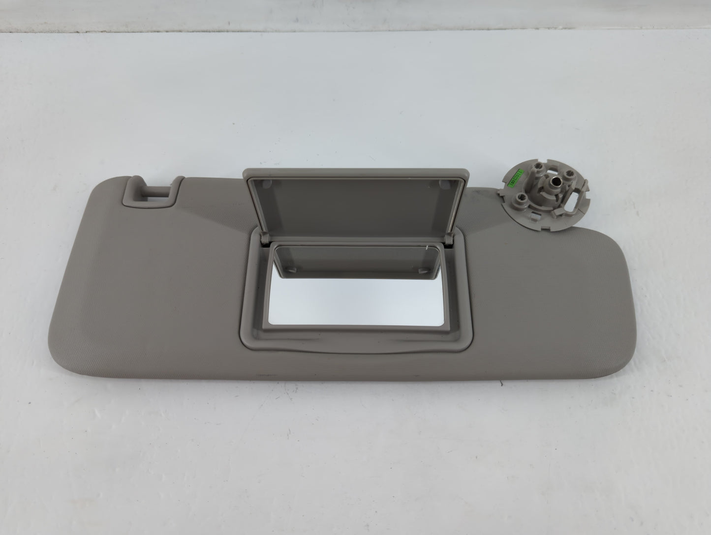 2011-2016 Chevrolet Cruze Sun Visor Shade Replacement Passenger Right Mirror Fits Fits 2011 2012 2013 2014 2015 2016 OEM Used Auto Parts - Oemusedautoparts1.com