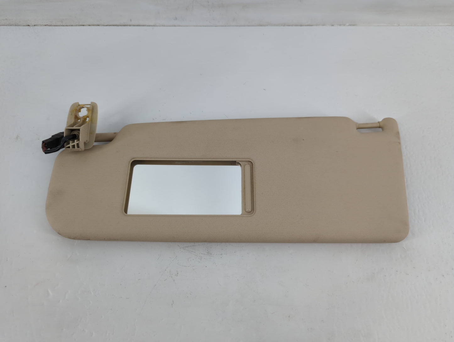 2009-2017 Volkswagen Cc Sun Visor Shade Replacement Passenger Right Mirror Fits Fits 2009 2010 2011 2012 2013 2014 2015 2016 2017 OEM Used Auto Parts - Oemusedautoparts1.com
