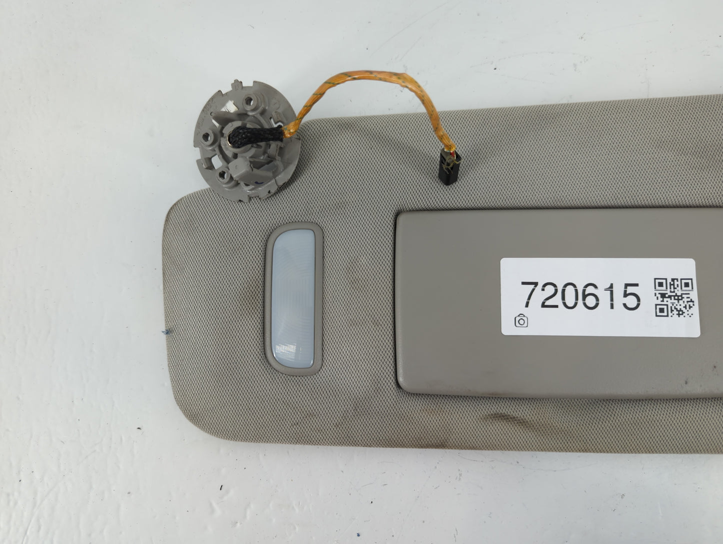 2010-2017 Chevrolet Equinox Sun Visor Shade Replacement Driver Left Mirror Fits Fits 2010 2011 2012 2013 2014 2015 2016 2017 OEM Used Auto Parts - Oemusedautoparts1.com