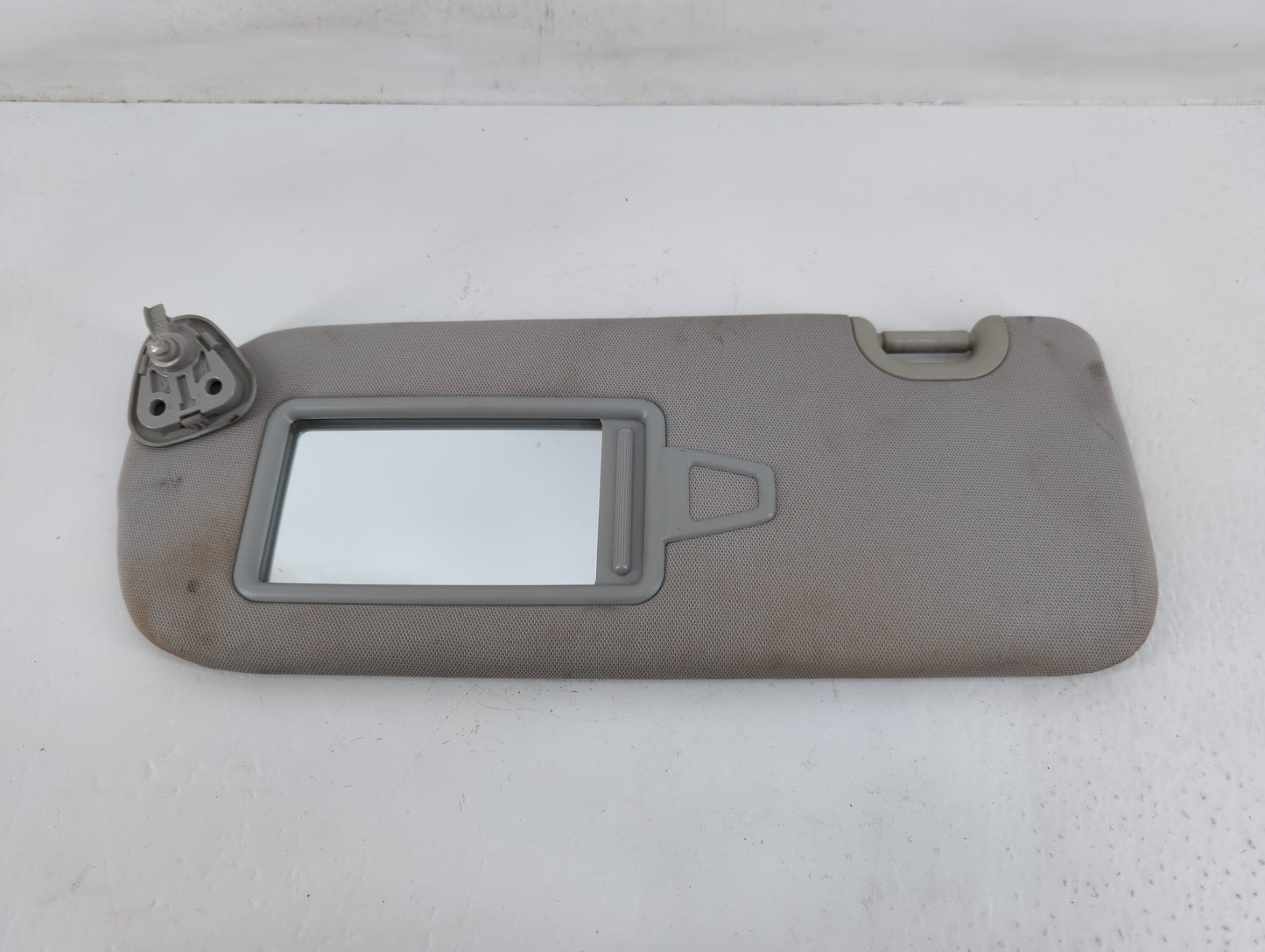 2013-2019 Hyundai Santa Fe Sun Visor Shade Replacement Driver Left Mirror Fits Fits 2013 2014 2015 2016 2017 2018 2019 OEM Used Auto Parts - Oemusedautoparts1.com