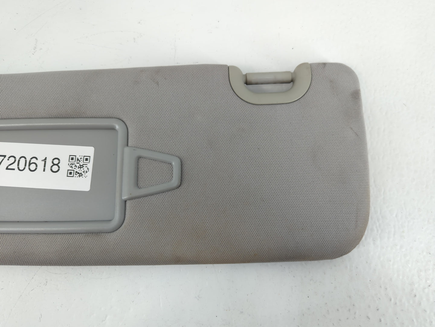 2013-2019 Hyundai Santa Fe Sun Visor Shade Replacement Driver Left Mirror Fits Fits 2013 2014 2015 2016 2017 2018 2019 OEM Used Auto Parts - Oemusedautoparts1.com
