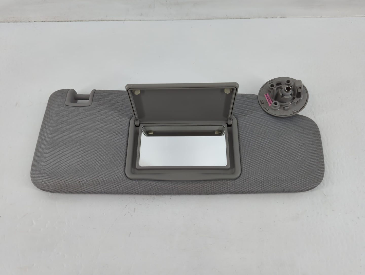 2016-2021 Chevrolet Malibu Sun Visor Shade Replacement Passenger Right Mirror Fits Fits 2016 2017 2018 2019 2020 2021 OEM Used Auto Parts - Oemusedautoparts1.com