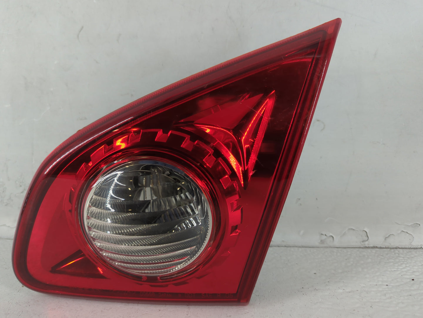 2009-2015 Nissan Rogue Tail Light Assembly Passenger Right OEM Fits Fits 2009 2010 2011 2012 2013 2014 2015 OEM Used Auto Parts - Oemusedautoparts1.com