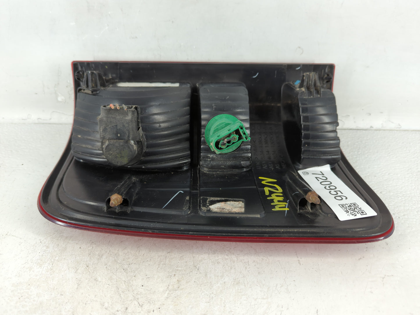 2004-2008 Ford F-150 Tail Light Assembly Passenger Right OEM P/N:6L34-13B504-B 6L34-13B504-A Fits Fits 2004 2005 2006 2007 2008 OEM Used Auto Parts - Oemusedautoparts1.com
