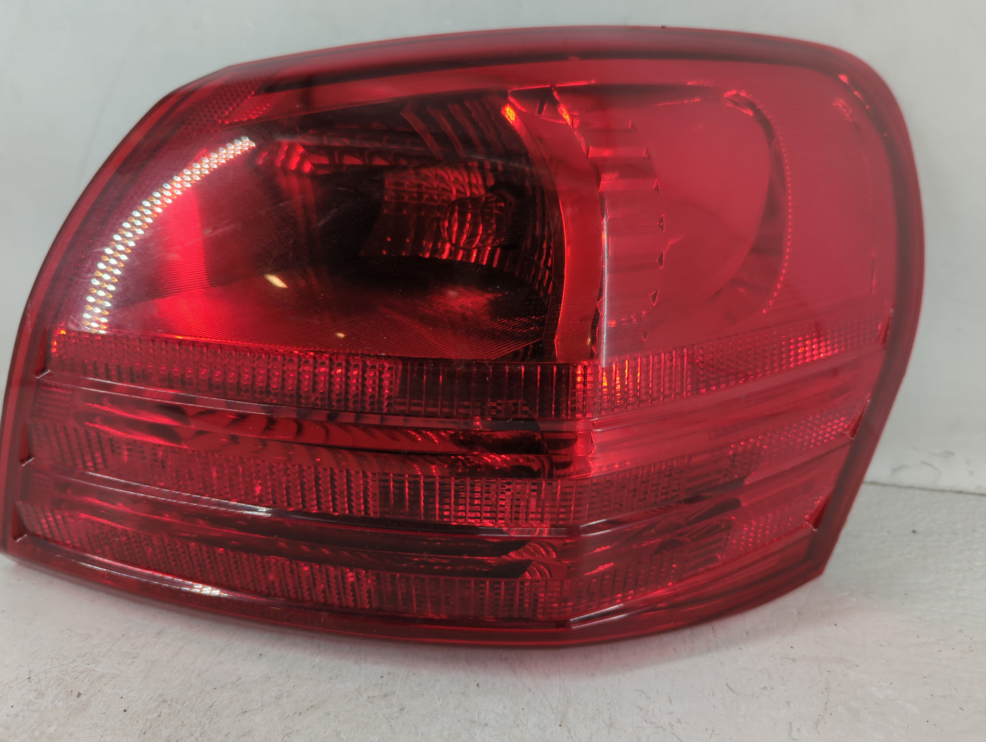 2008-2015 Nissan Rogue Tail Light Assembly Passenger Right OEM Fits Fits 2008 2009 2010 2011 2012 2013 2014 2015 OEM Used Auto Parts - Oemusedautoparts1.com