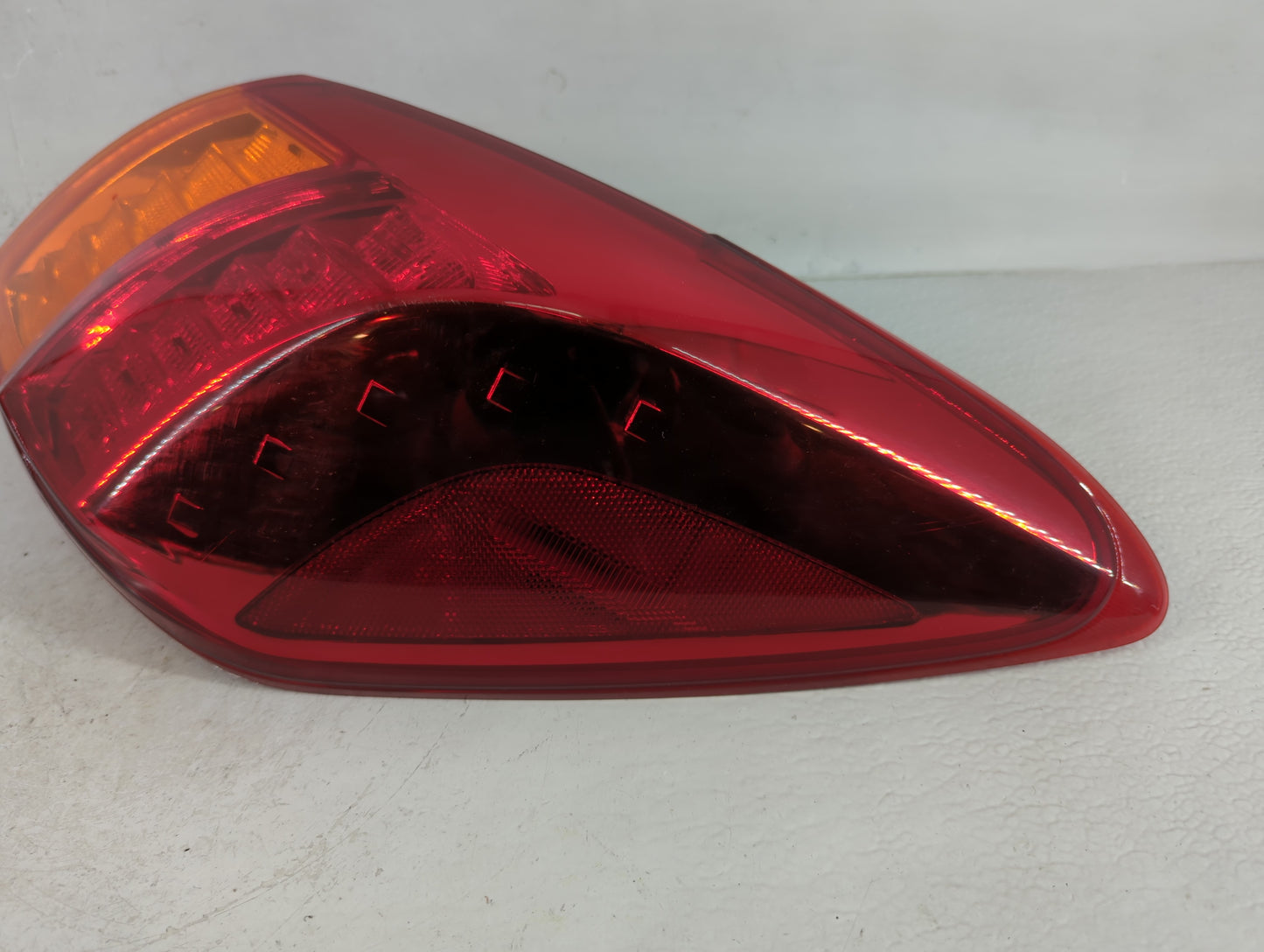 2009-2010 Nissan Murano Tail Light Assembly Passenger Right OEM Fits Fits 2009 2010 OEM Used Auto Parts - Oemusedautoparts1.com