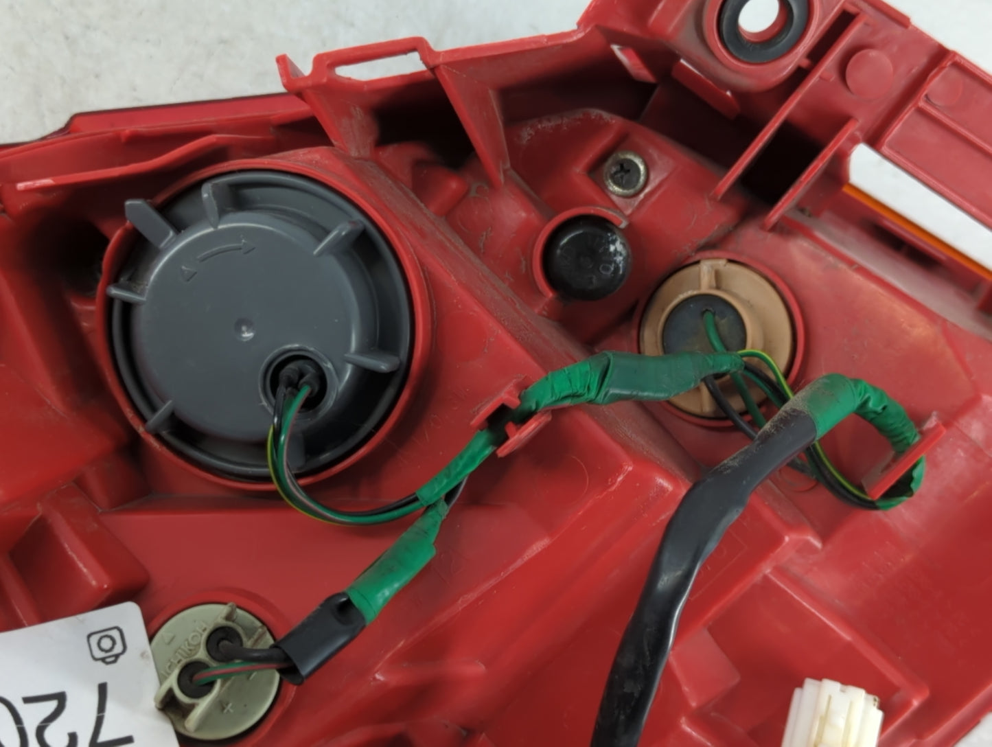 2009-2010 Nissan Murano Tail Light Assembly Passenger Right OEM Fits Fits 2009 2010 OEM Used Auto Parts - Oemusedautoparts1.com