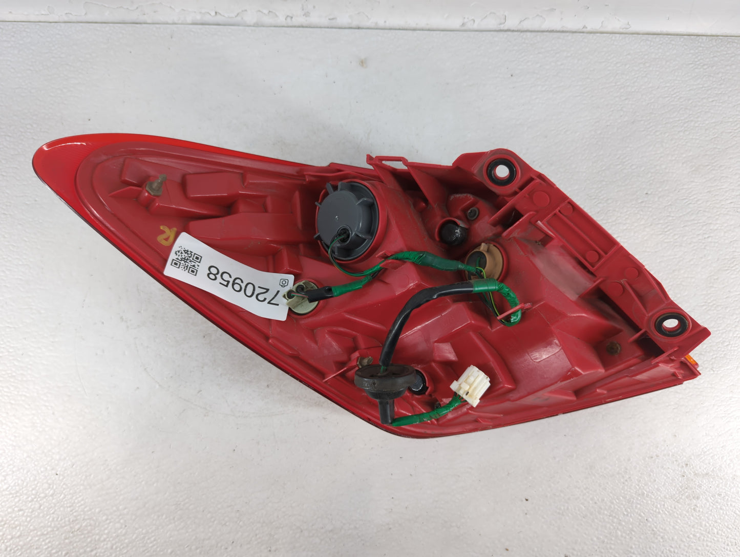 2009-2010 Nissan Murano Tail Light Assembly Passenger Right OEM Fits Fits 2009 2010 OEM Used Auto Parts - Oemusedautoparts1.com