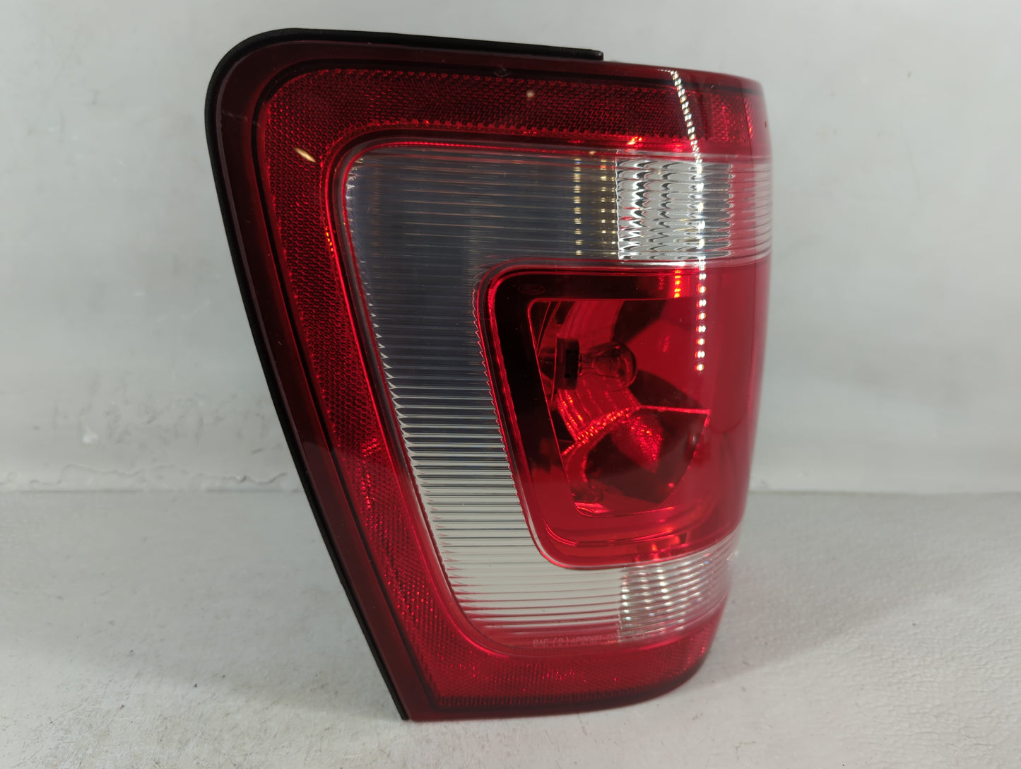 2008-2012 Ford Escape Tail Light Assembly Driver Left OEM P/N:9L84-13B505-A Fits Fits 2008 2009 2010 2011 2012 OEM Used Auto Parts - Oemusedautoparts1.com
