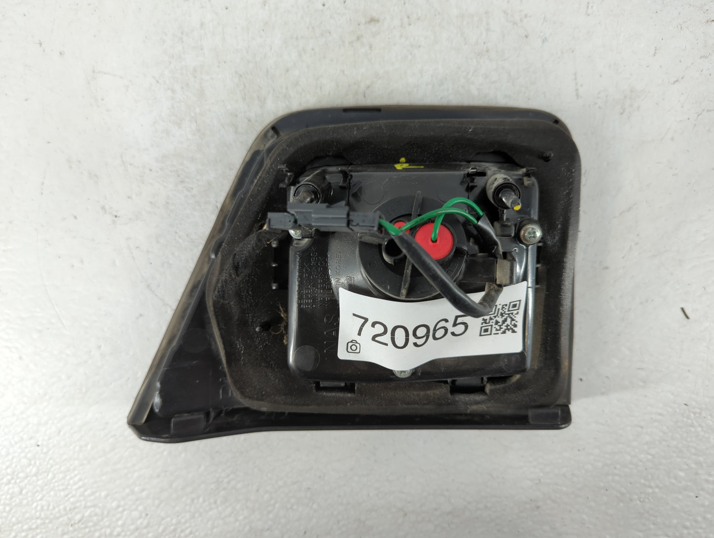 2012-2014 Chevrolet Orlando Tail Light Assembly Passenger Right OEM Fits Fits 2012 2013 2014 OEM Used Auto Parts - Oemusedautoparts1.com