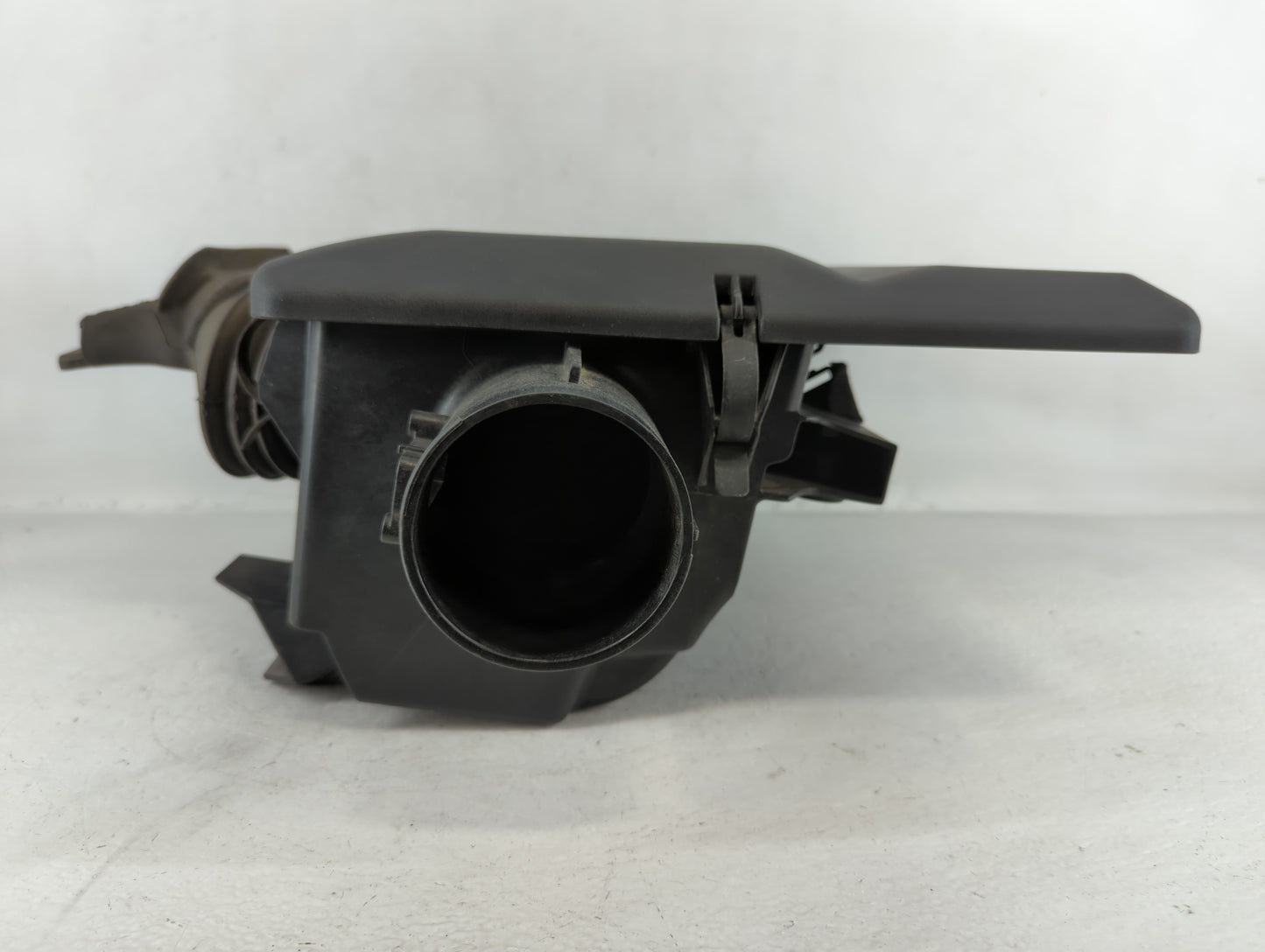 2009-2009 Mazda Tribute Air Cleaner Intake-duct Hose Tube - Oemusedautoparts1.com