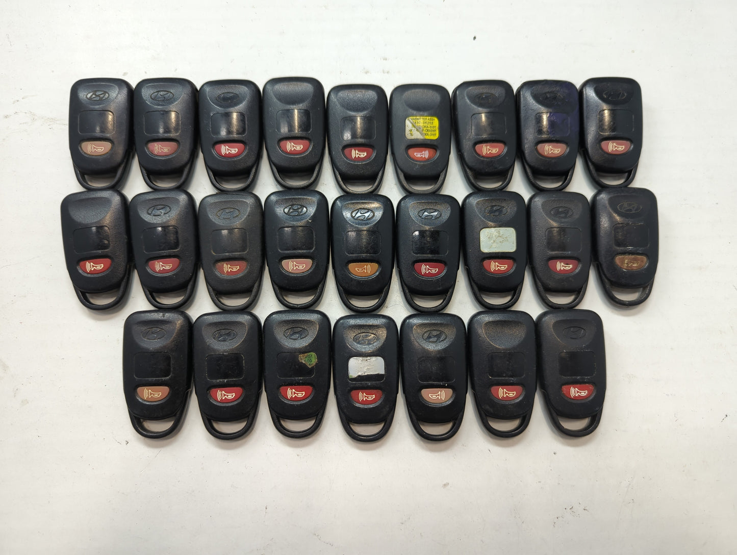 Lot of 25 Hyundai Keyless Entry Remote Fob MIXED FCC IDS MIXED PART - Oemusedautoparts1.com