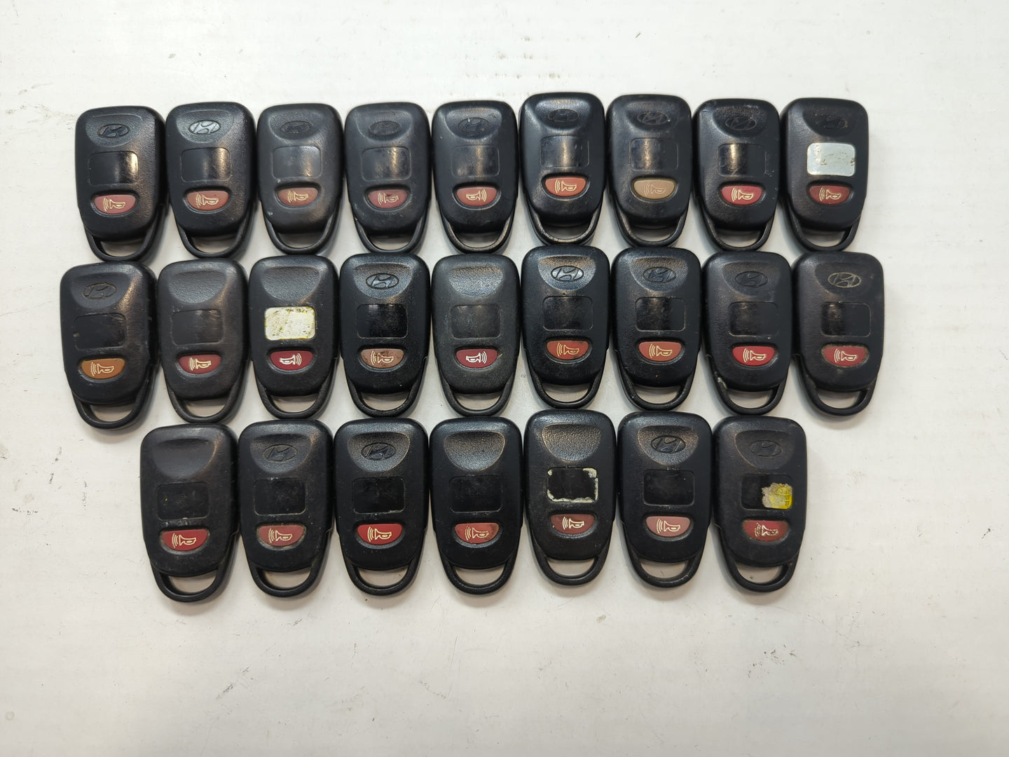 Lot of 25 Hyundai Keyless Entry Remote Fob MIXED FCC IDS MIXED PART - Oemusedautoparts1.com