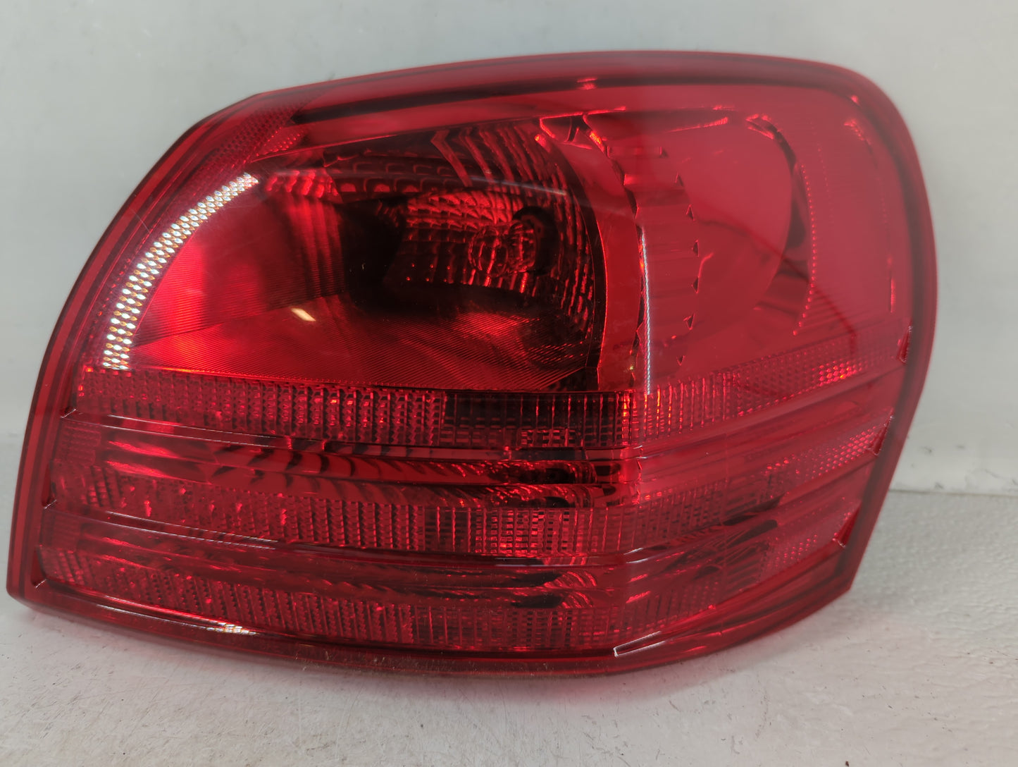 2008-2015 Nissan Rogue Tail Light Assembly Passenger Right OEM Fits Fits 2008 2009 2010 2011 2012 2013 2014 2015 OEM Used Auto Parts - Oemusedautoparts1.com
