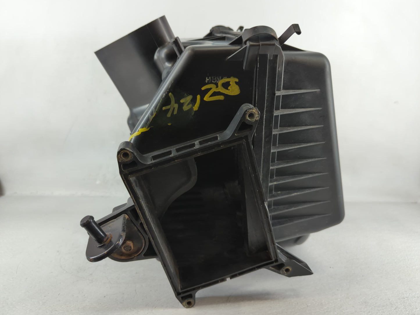 2009-2012 Kia Rondo Air Cleaner Intake-duct Hose Tube - Oemusedautoparts1.com