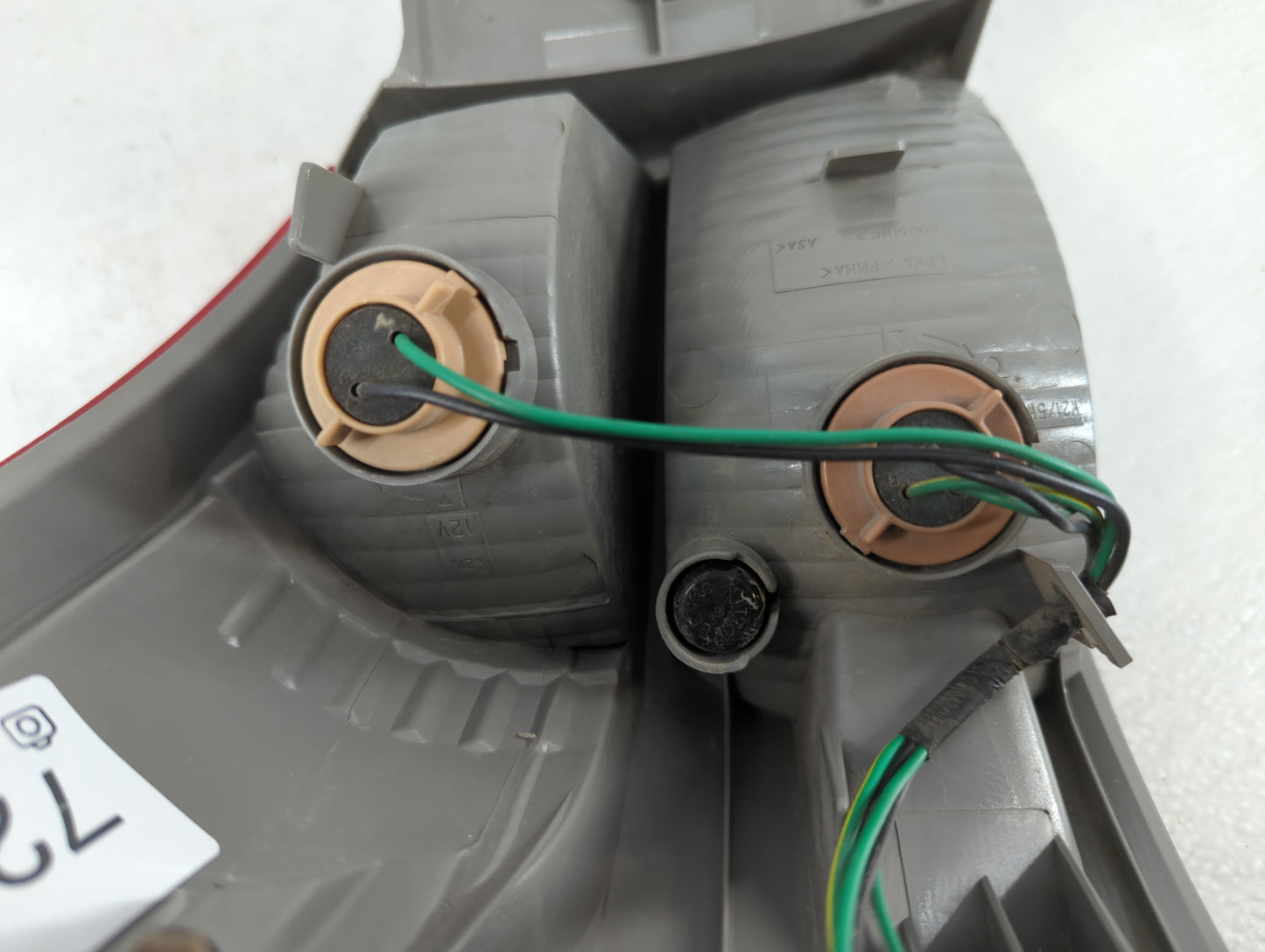 2008-2015 Nissan Rogue Tail Light Assembly Passenger Right OEM Fits Fits 2008 2009 2010 2011 2012 2013 2014 2015 OEM Used Auto Parts - Oemusedautoparts1.com