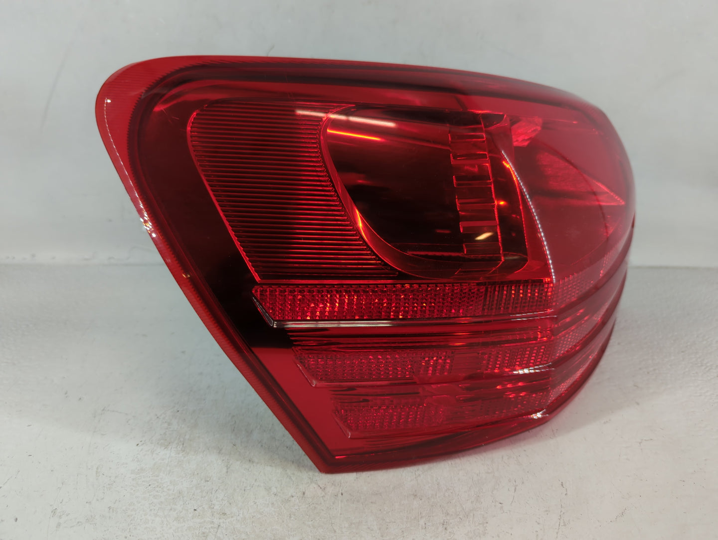 2008-2015 Nissan Rogue Tail Light Assembly Driver Left OEM Fits Fits 2008 2009 2010 2011 2012 2013 2014 2015 OEM Used Auto Parts - Oemusedautoparts1.com