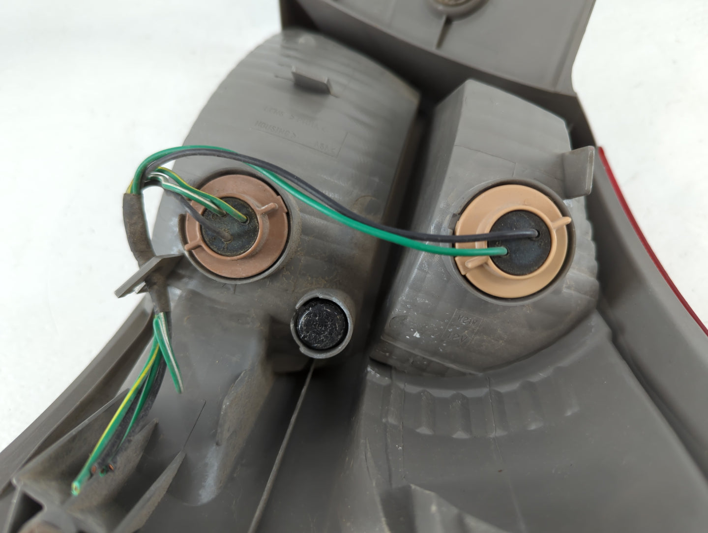 2008-2015 Nissan Rogue Tail Light Assembly Driver Left OEM Fits Fits 2008 2009 2010 2011 2012 2013 2014 2015 OEM Used Auto Parts - Oemusedautoparts1.com