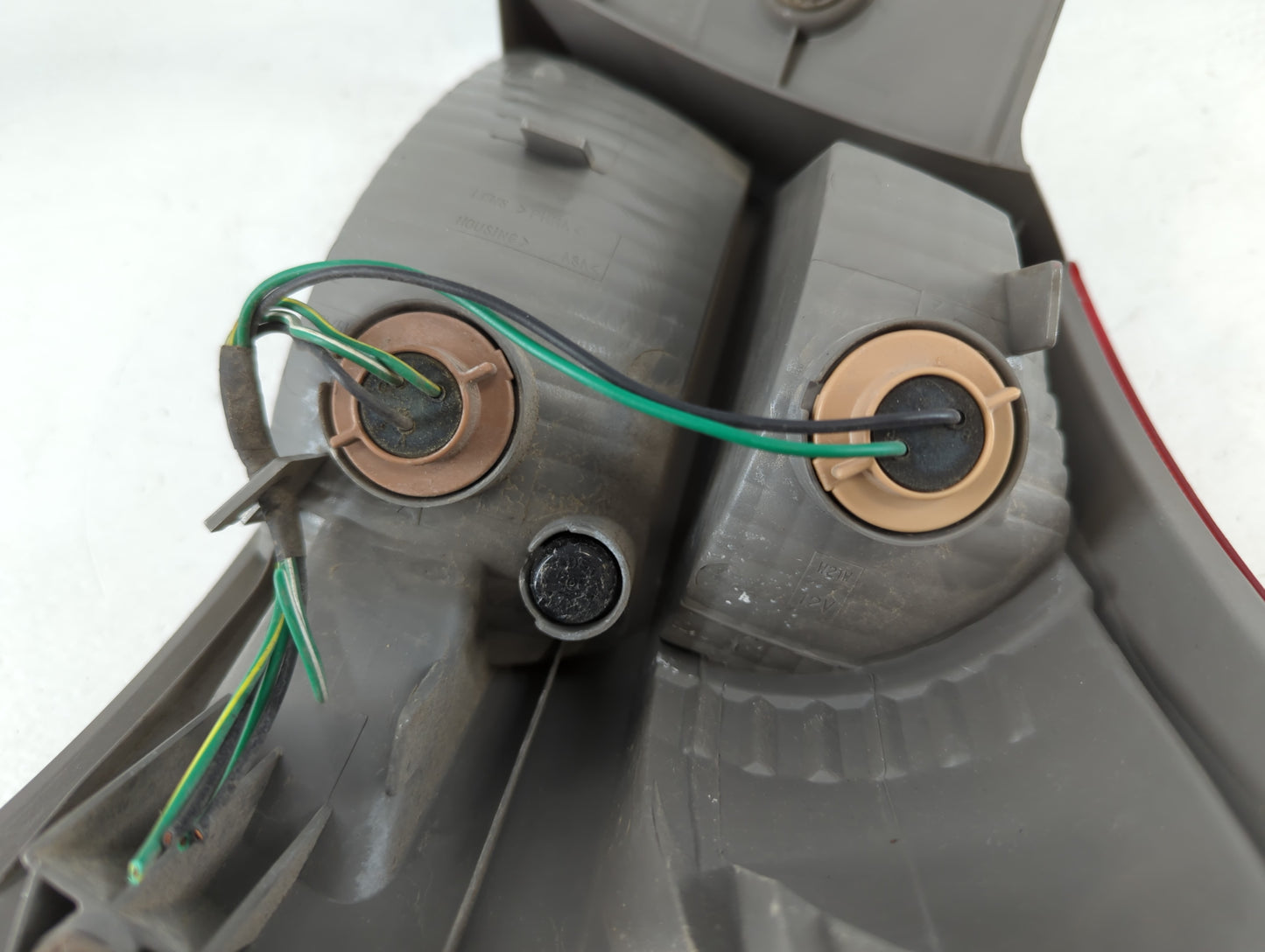 2008-2015 Nissan Rogue Tail Light Assembly Driver Left OEM Fits Fits 2008 2009 2010 2011 2012 2013 2014 2015 OEM Used Auto Parts - Oemusedautoparts1.com