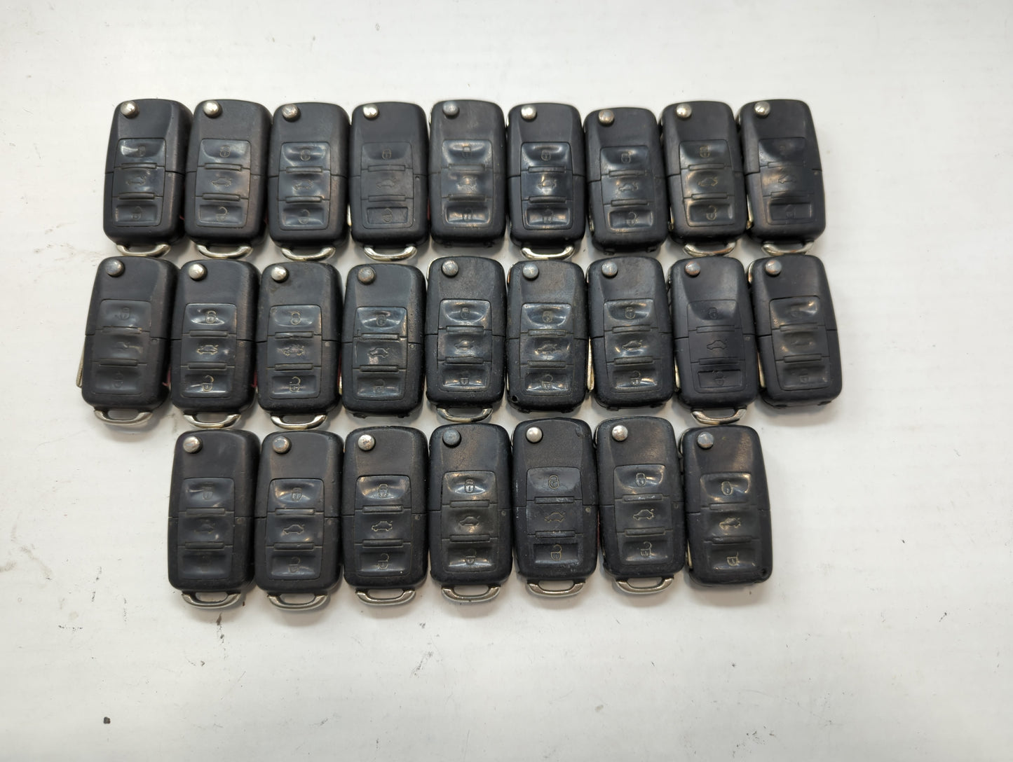 Lot of 25 Volkswagen Keyless Entry Remote Fob MIXED FCC IDS MIXED PART - Oemusedautoparts1.com