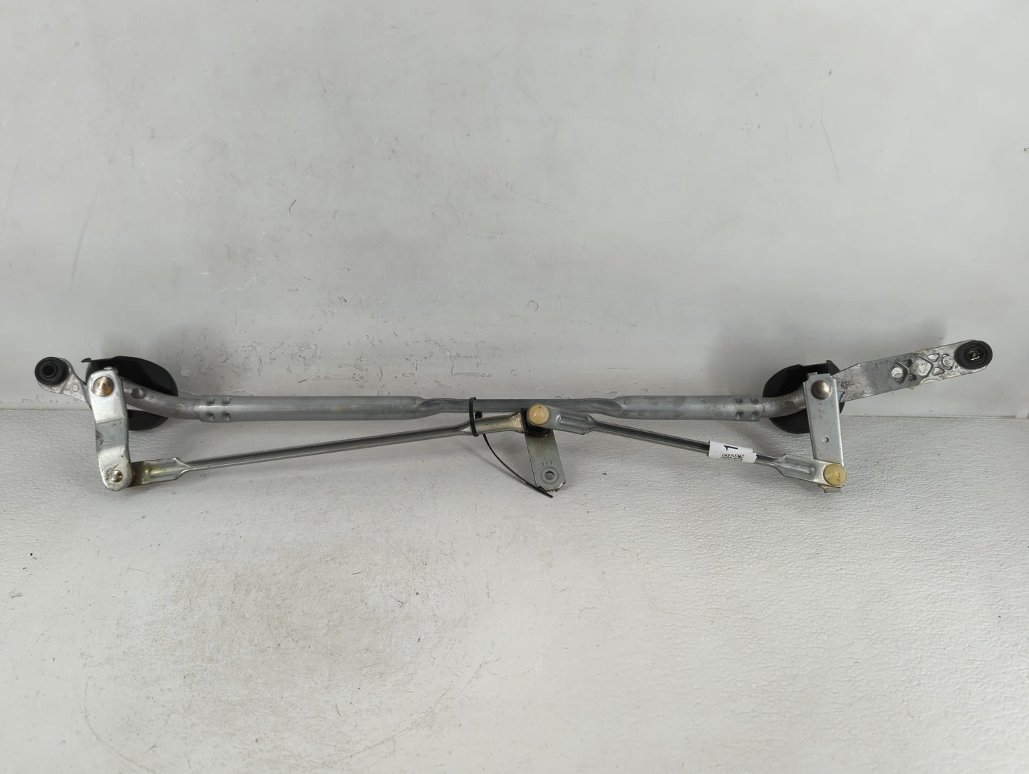 2019 Chrysler 300 WIPER TRANSMISSION - Oemusedautoparts1.com