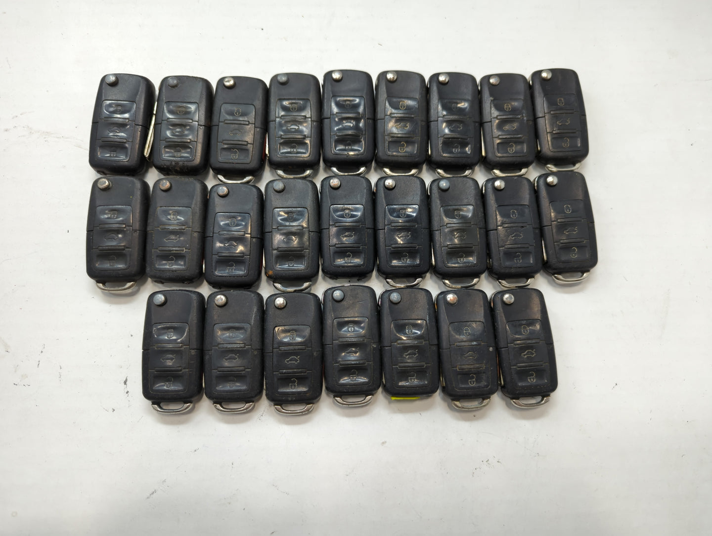 Lot of 25 Volkswagen Keyless Entry Remote Fob MIXED FCC IDS MIXED PART - Oemusedautoparts1.com