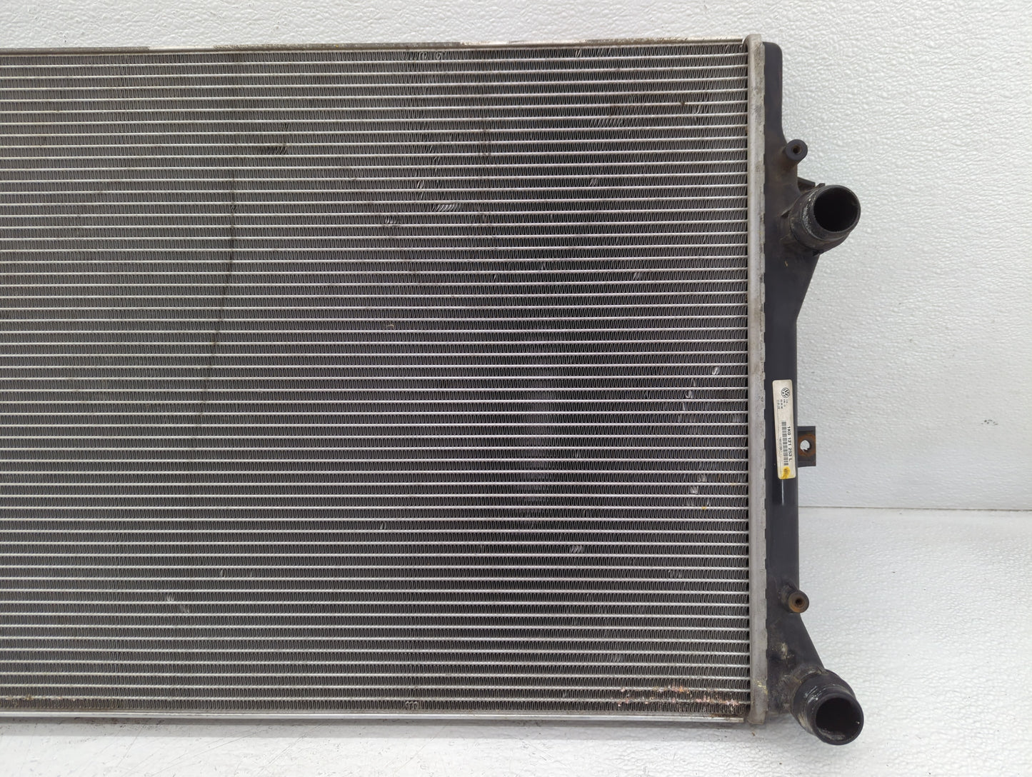 2008-2010 Volkswagen Passat Engine Cooling Radiator Condensor P/N:1K0 121 253 L Fits OEM Used Auto Parts - Oemusedautoparts1.com