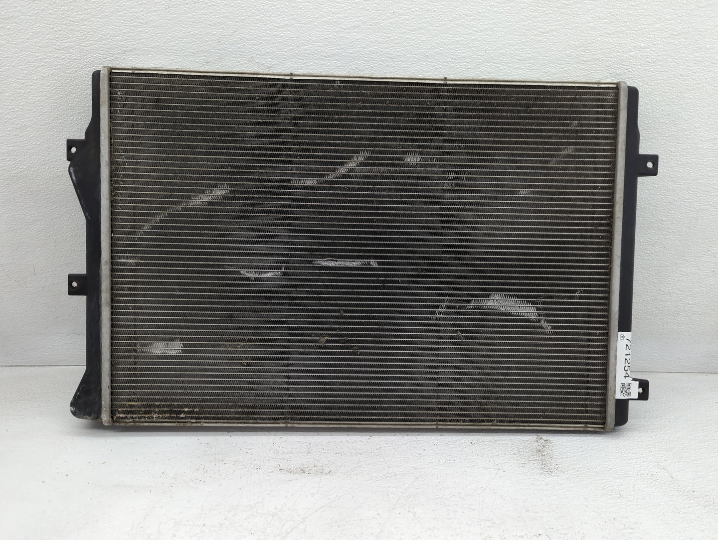 2008-2010 Volkswagen Passat Engine Cooling Radiator Condensor P/N:1K0 121 253 L Fits OEM Used Auto Parts - Oemusedautoparts1.com