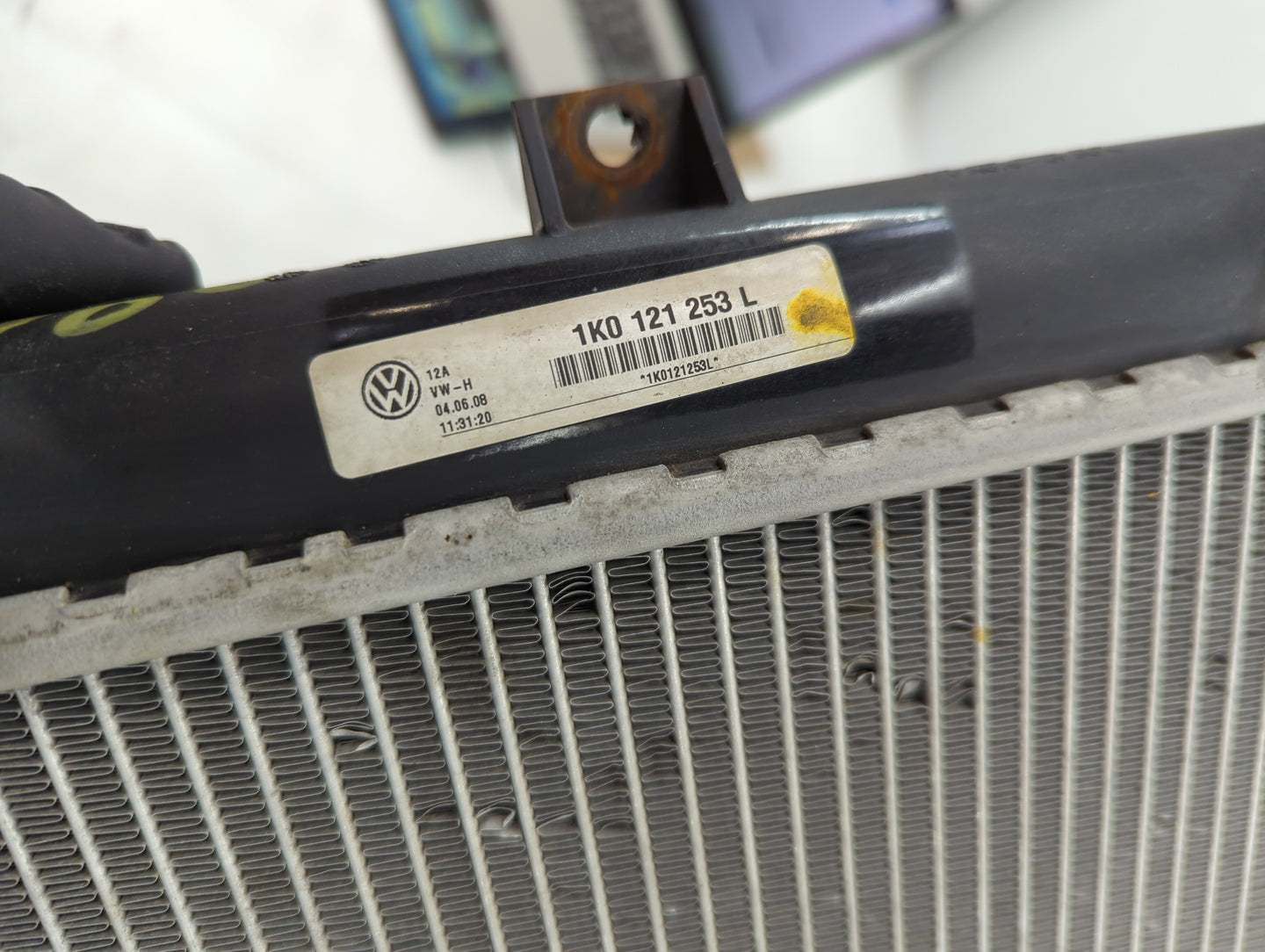 2008-2010 Volkswagen Passat Engine Cooling Radiator Condensor P/N:1K0 121 253 L Fits OEM Used Auto Parts - Oemusedautoparts1.com
