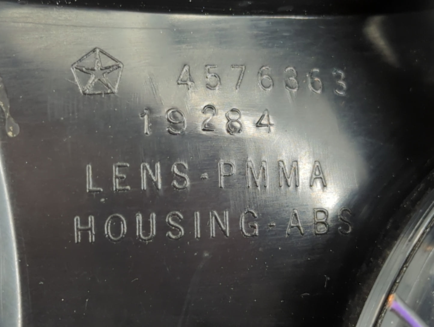 1998-2003 Dodge Durango Tail Light Assembly Driver Left OEM P/N:19284 4576363 Fits Fits 1996 1997 1998 1999 2000 2001 2002 2003 OEM Used Auto Parts - Oemusedautoparts1.com