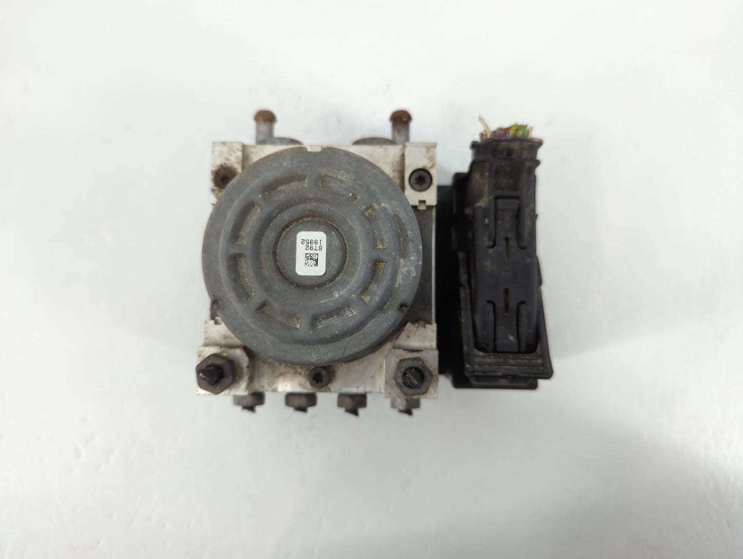 2016 Ford Fusion ABS Pump Control Module Replacement P/N:GG98-2C555-AA Fits OEM Used Auto Parts - Oemusedautoparts1.com