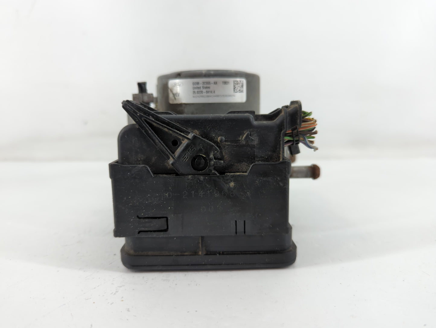 2016 Ford Fusion ABS Pump Control Module Replacement P/N:GG98-2C555-AA Fits OEM Used Auto Parts - Oemusedautoparts1.com