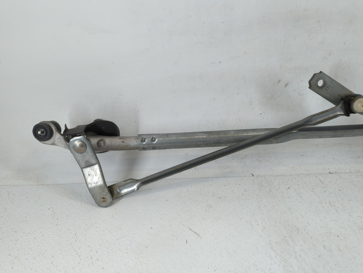 2022 Chrysler 300 Front Windshield Wiper Motor Fits OEM Used Auto Parts - Oemusedautoparts1.com