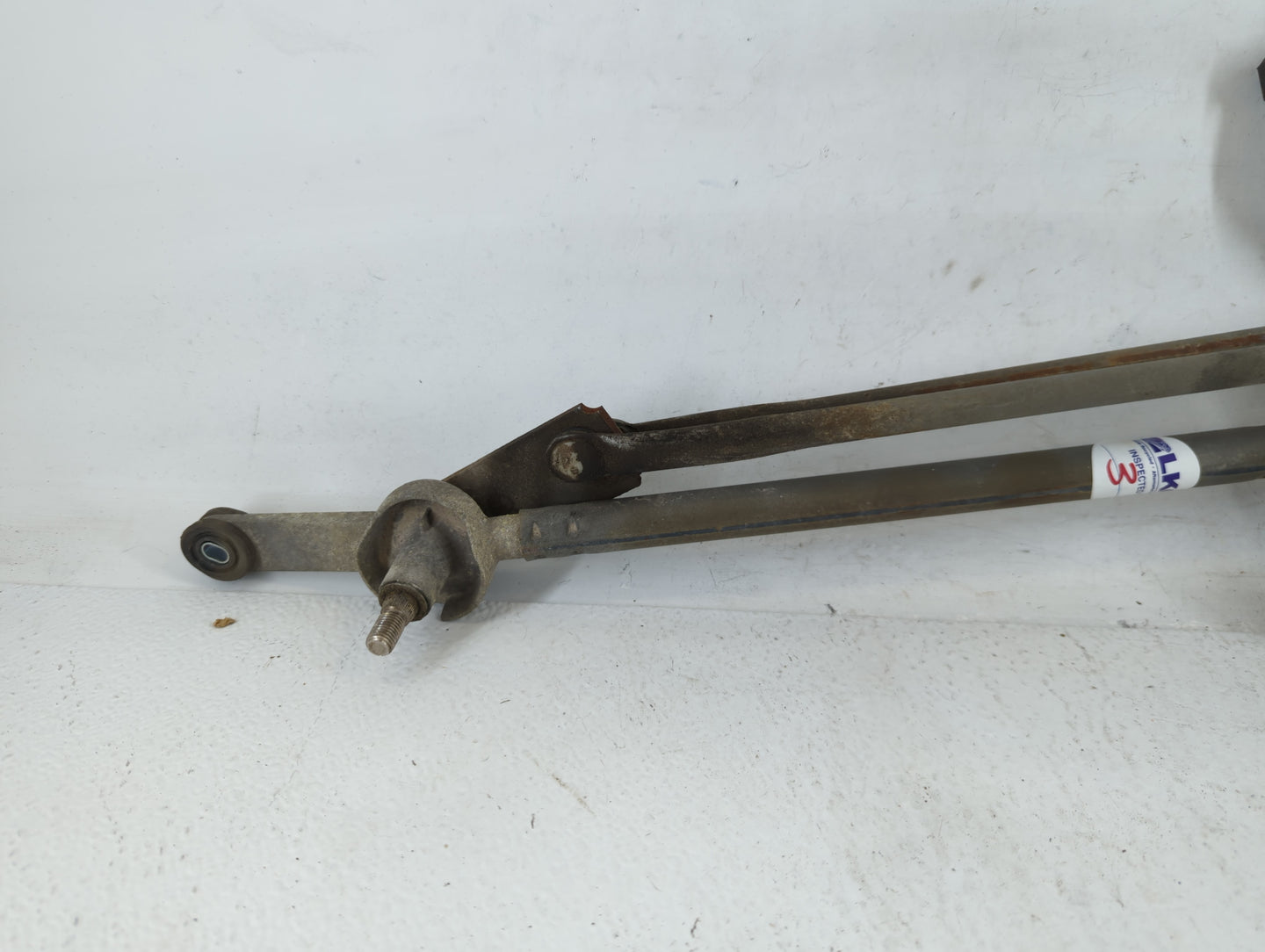 2006-2016 Chevrolet Impala Front Windshield Wiper Motor Fits Fits 2006 2007 2008 2009 2010 2011 2012 2013 2014 2015 2016 OEM Used Auto Parts - Oemusedautoparts1.com
