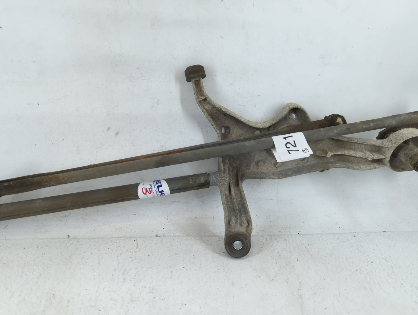 2006-2016 Chevrolet Impala Front Windshield Wiper Motor Fits Fits 2006 2007 2008 2009 2010 2011 2012 2013 2014 2015 2016 OEM Used Auto Parts - Oemusedautoparts1.com