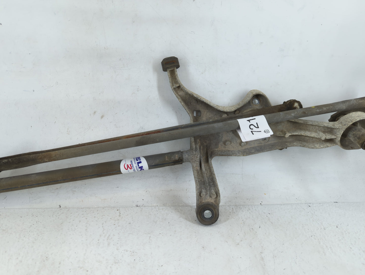 2006-2016 Chevrolet Impala Front Windshield Wiper Motor Fits Fits 2006 2007 2008 2009 2010 2011 2012 2013 2014 2015 2016 OEM Used Auto Parts - Oemusedautoparts1.com