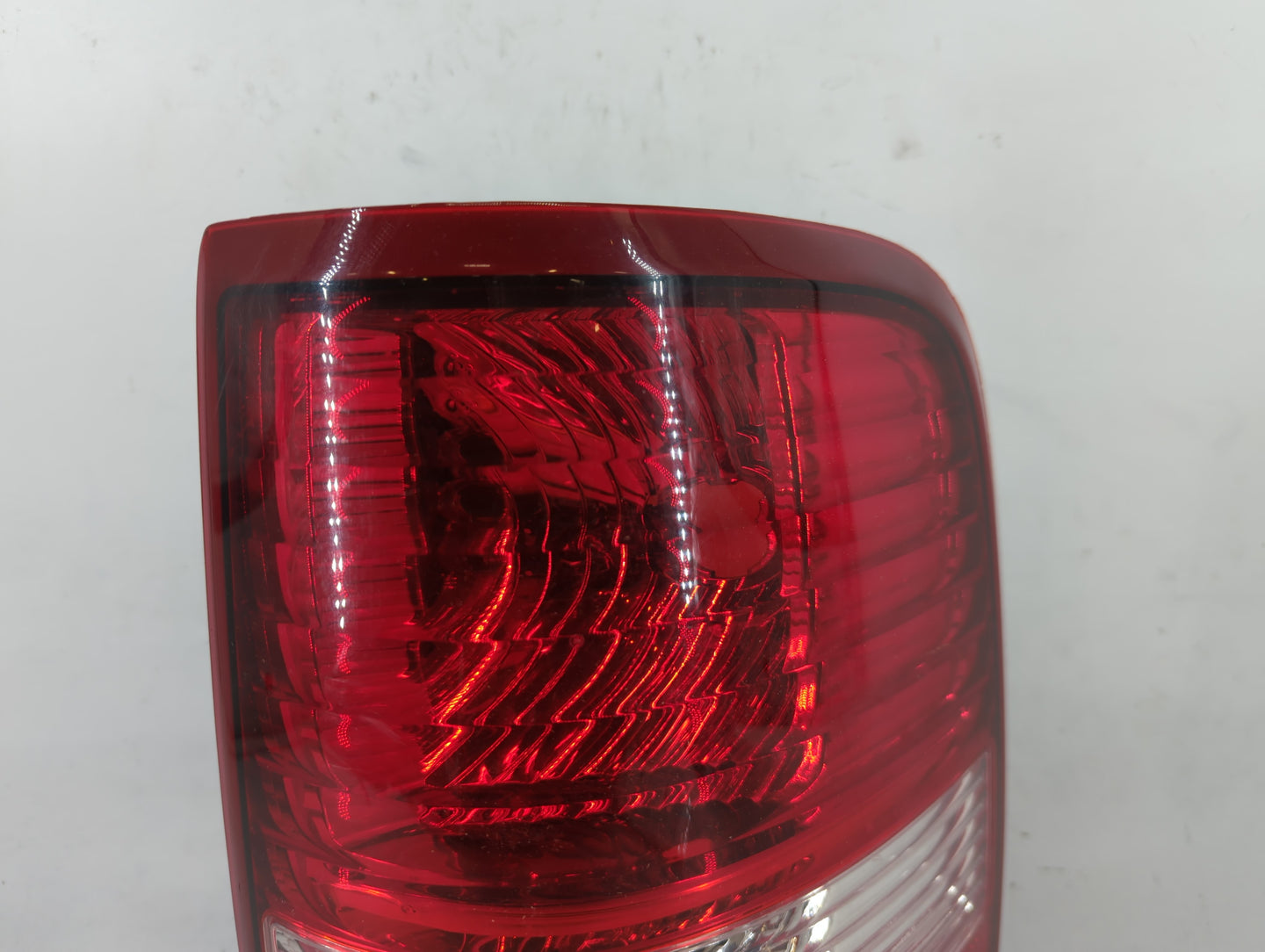 2004-2008 Ford F-150 Tail Light Assembly Passenger Right OEM P/N:6L04BC24352 Fits Fits 2004 2005 2006 2007 2008 OEM Used Auto Parts - Oemusedautoparts1.com