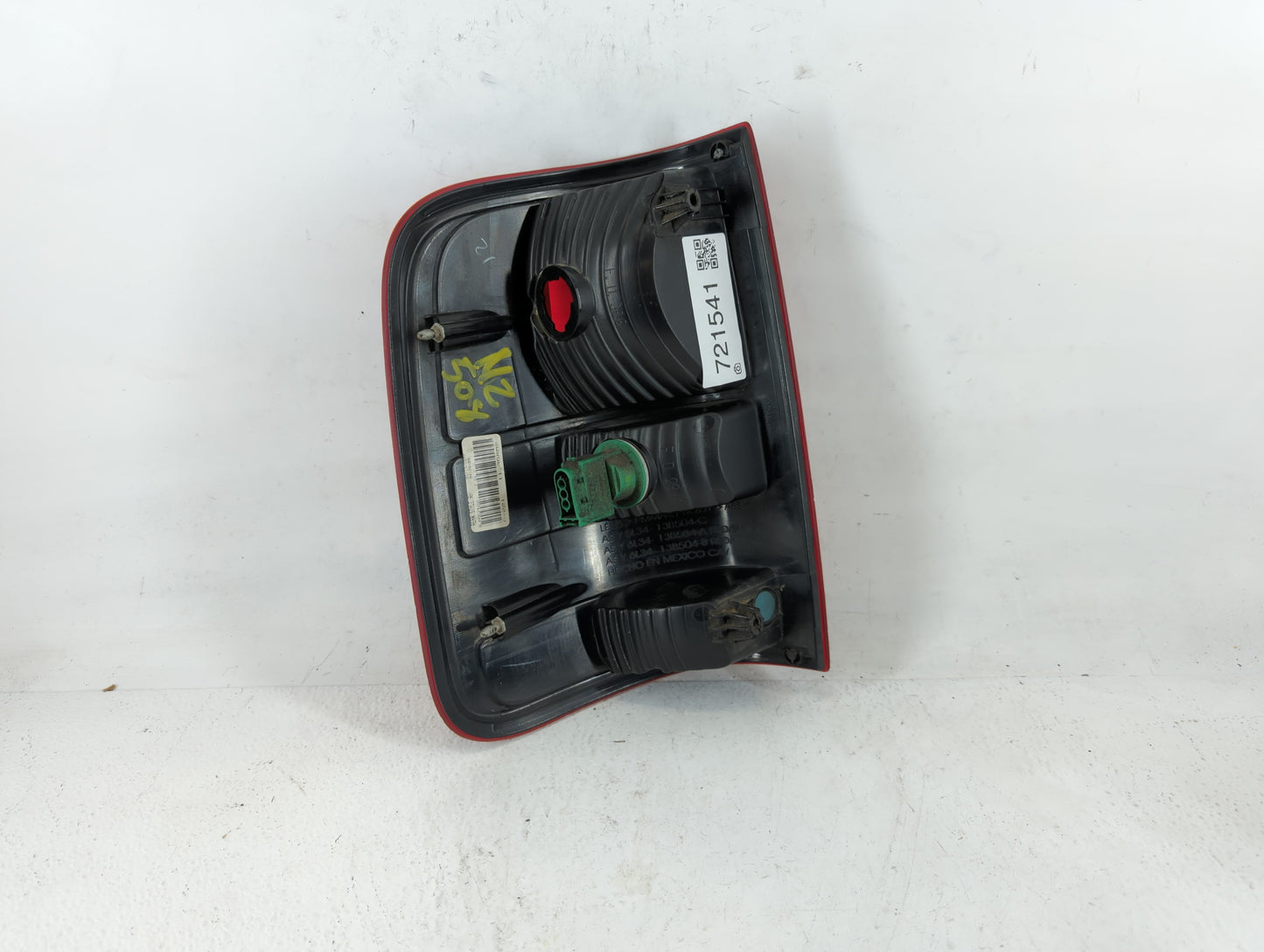 2004-2008 Ford F-150 Tail Light Assembly Passenger Right OEM P/N:6L04BC24352 Fits Fits 2004 2005 2006 2007 2008 OEM Used Auto Parts - Oemusedautoparts1.com