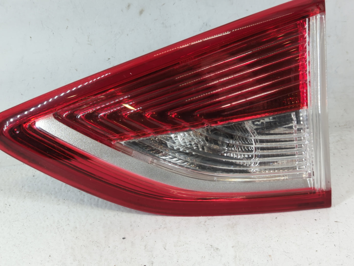 2013-2016 Ford Escape Tail Light Assembly Passenger Right OEM P/N:VPCJ5X-15515-A Fits Fits 2013 2014 2015 2016 OEM Used Auto Parts - Oemusedautoparts1.com