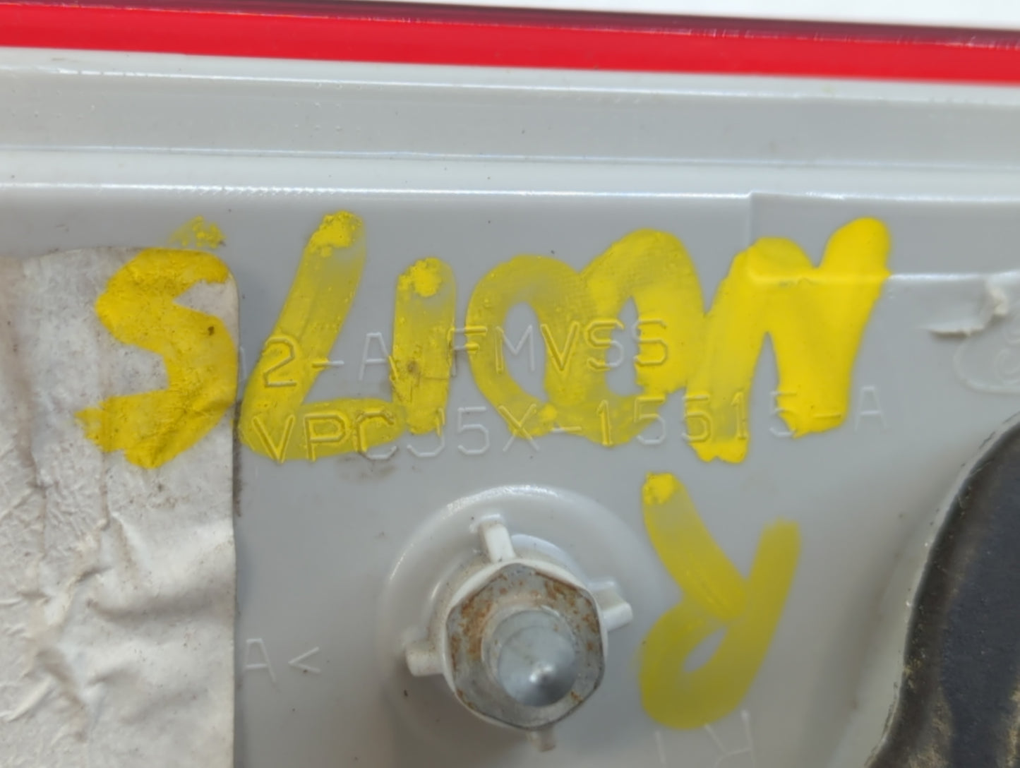 2013-2016 Ford Escape Tail Light Assembly Passenger Right OEM P/N:VPCJ5X-15515-A Fits Fits 2013 2014 2015 2016 OEM Used Auto Parts - Oemusedautoparts1.com