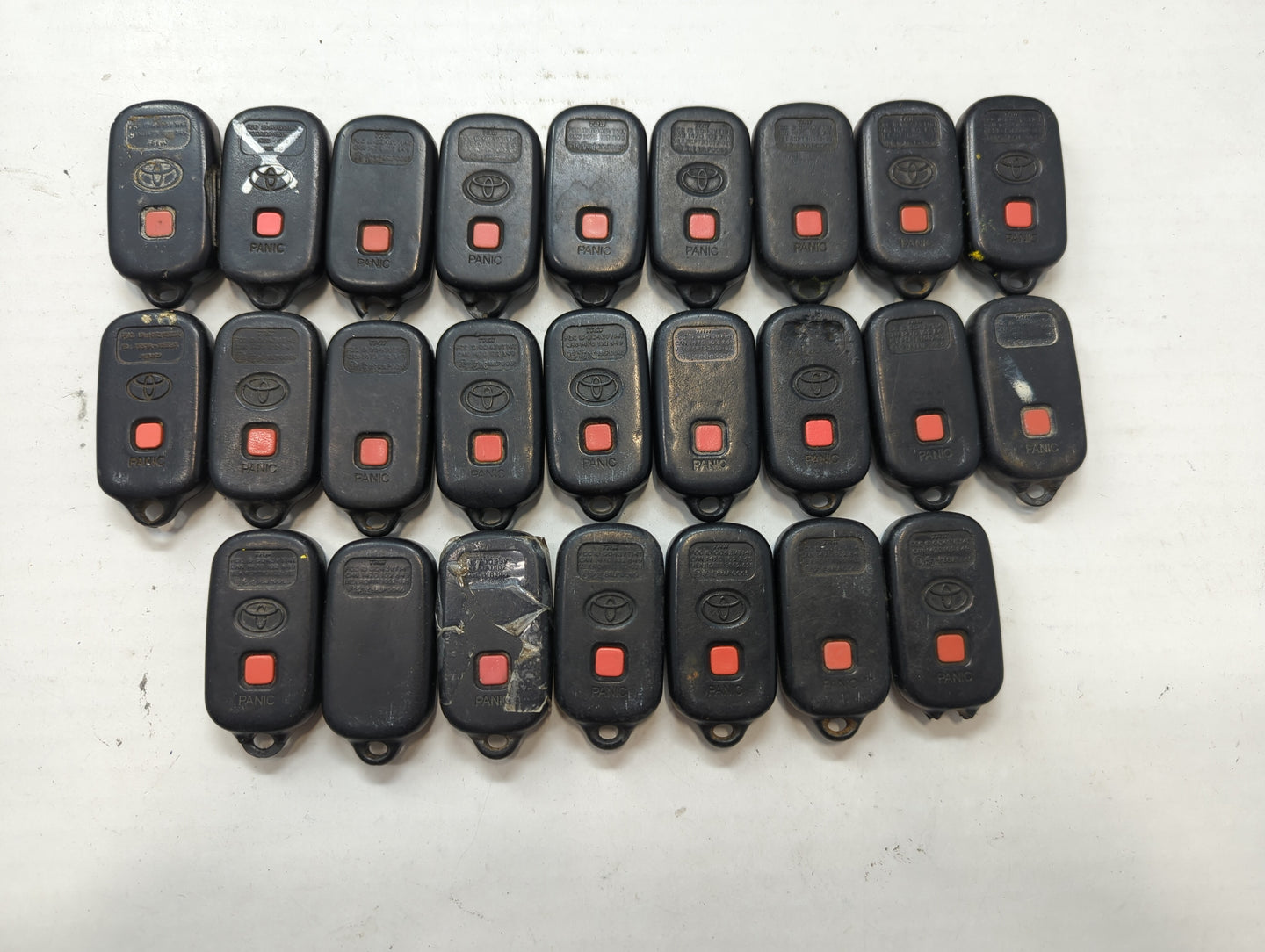 Lot of 25 Toyota Keyless Entry Remote Fob MIXED FCC IDS MIXED PART - Oemusedautoparts1.com