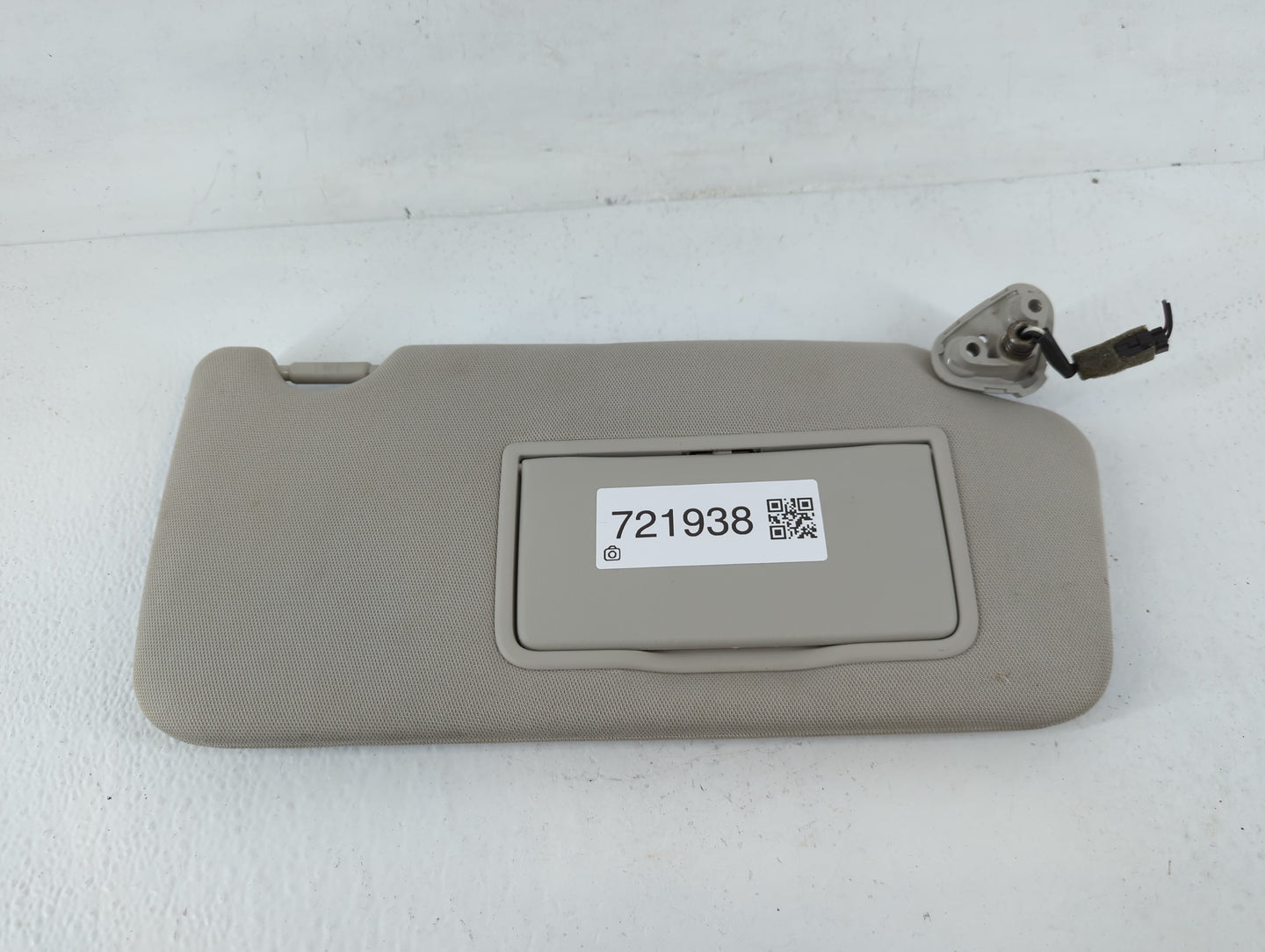 2010-2014 Subaru Legacy Sun Visor Shade Replacement Passenger Right Mirror Fits Fits 2010 2011 2012 2013 2014 OEM Used Auto Parts - Oemusedautoparts1.com