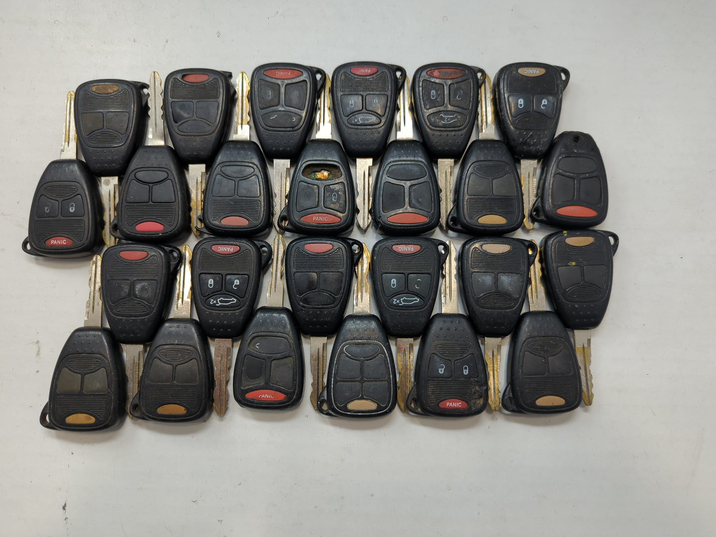 Lot of 25 Dodge Keyless Entry Remote Fob MIXED FCC IDS MIXED PART NUMBERS - Oemusedautoparts1.com