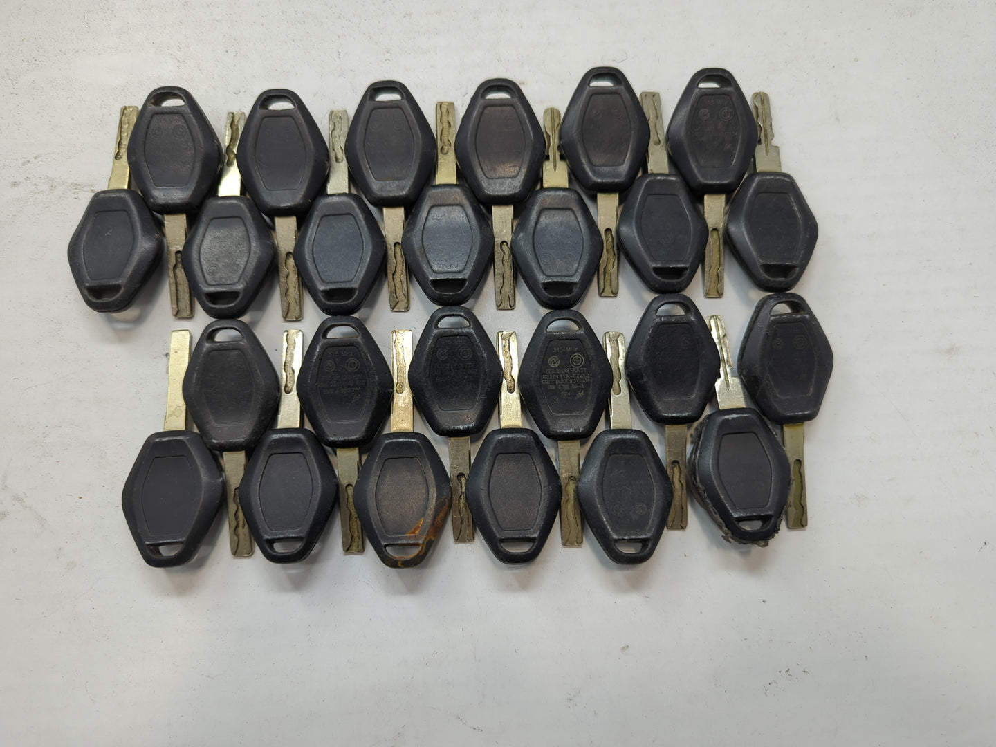 Lot of 25 Bmw Keyless Entry Remote Fob LX8-FZV MIXED PART NUMBERS - Oemusedautoparts1.com