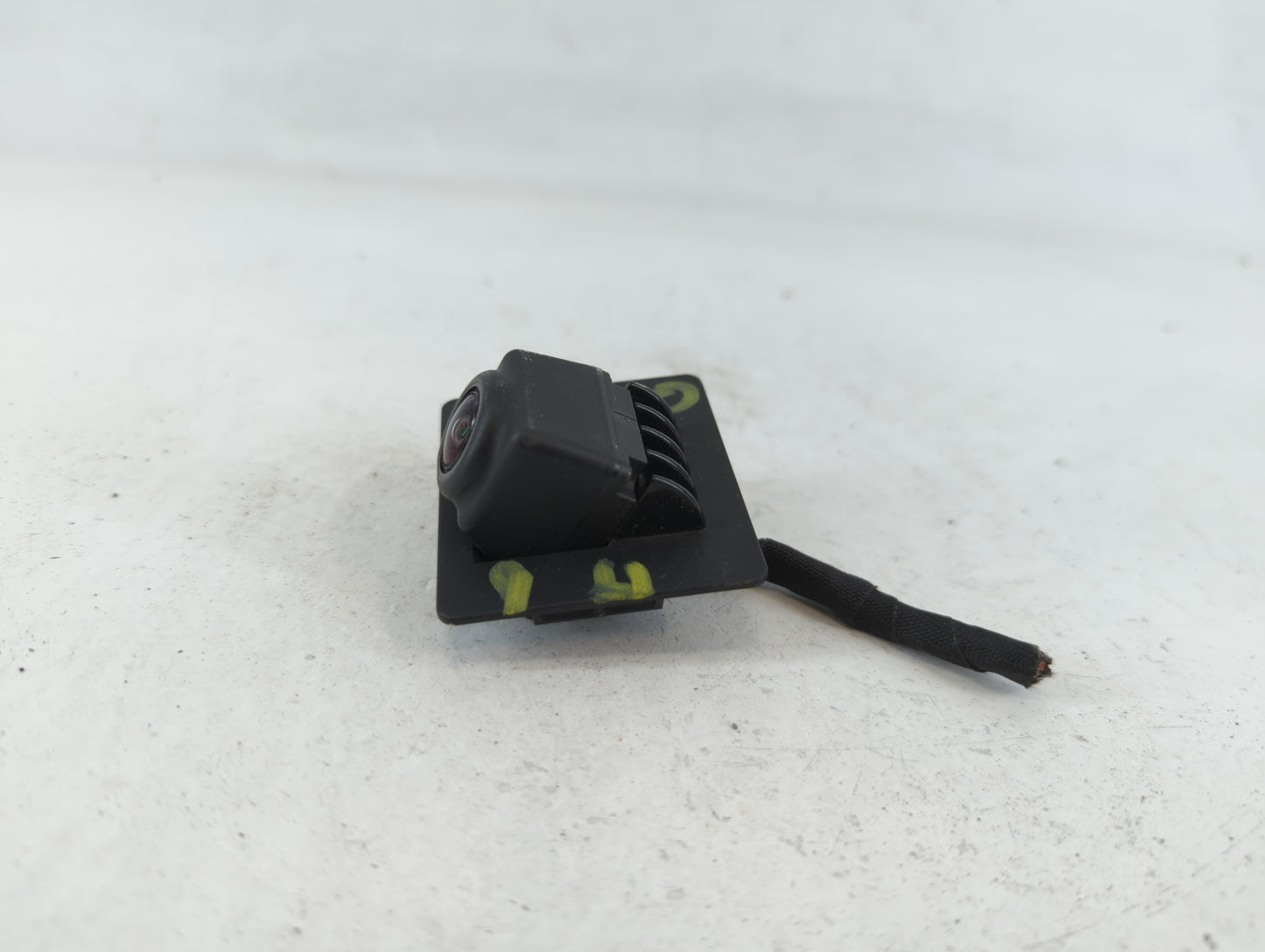 2016-2021 Chevrolet Malibu Back Up Sensor Backup Camera - Oemusedautoparts1.com