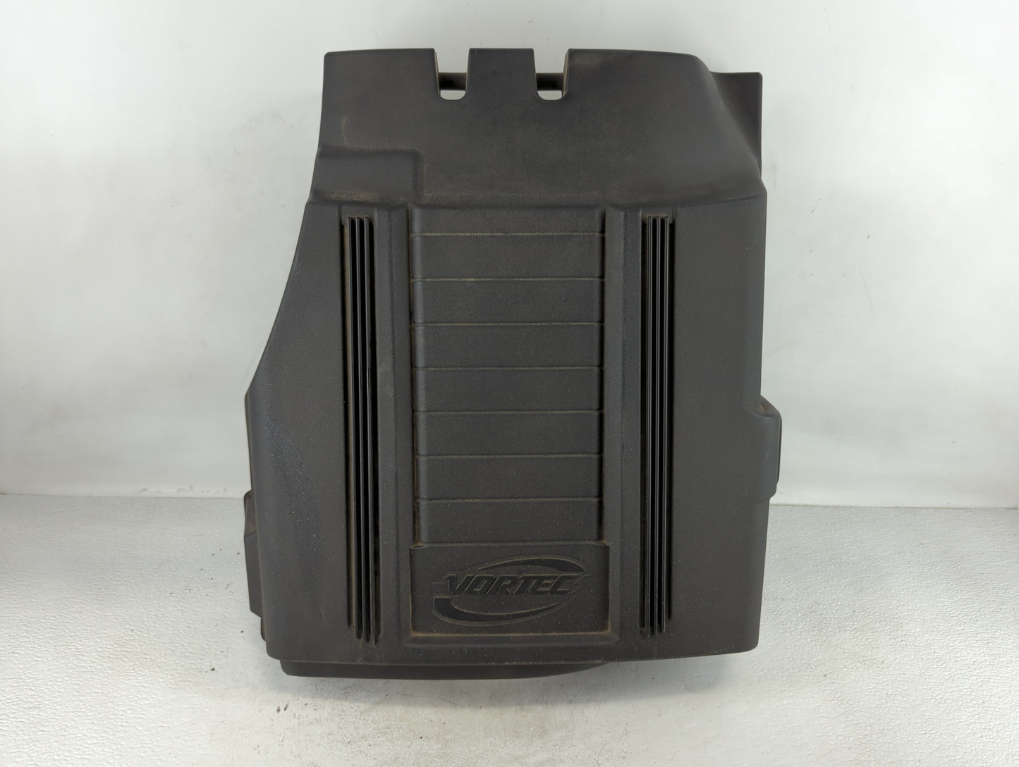 2011 Cadillac Escalade Engine Cover - Oemusedautoparts1.com